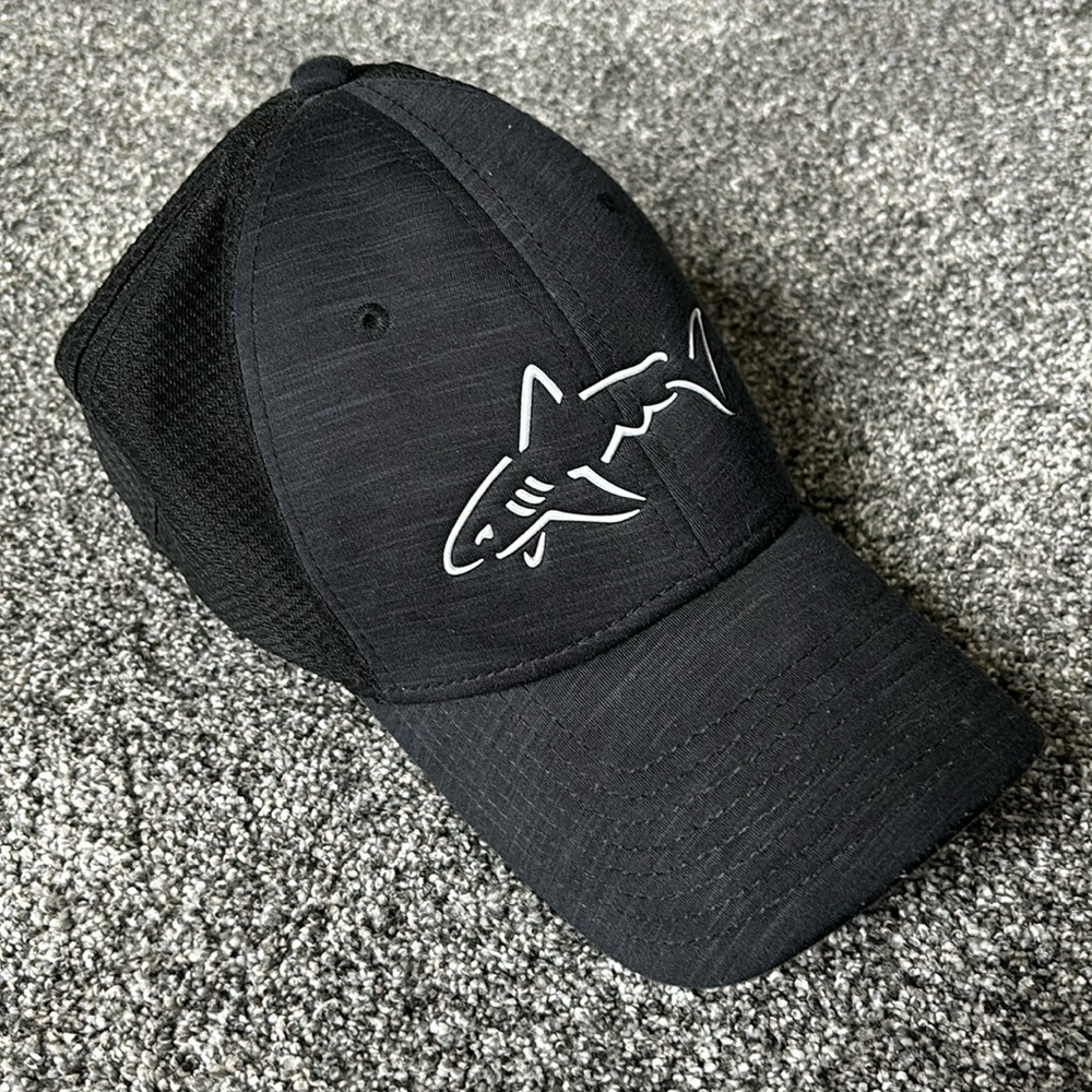 🎈Greg Norman mesh fitted hat/cap